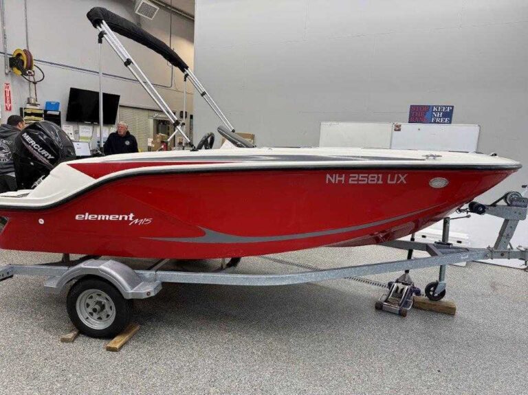 2021 Bayliner M15 US-BLBX2596J021 [photo 1]